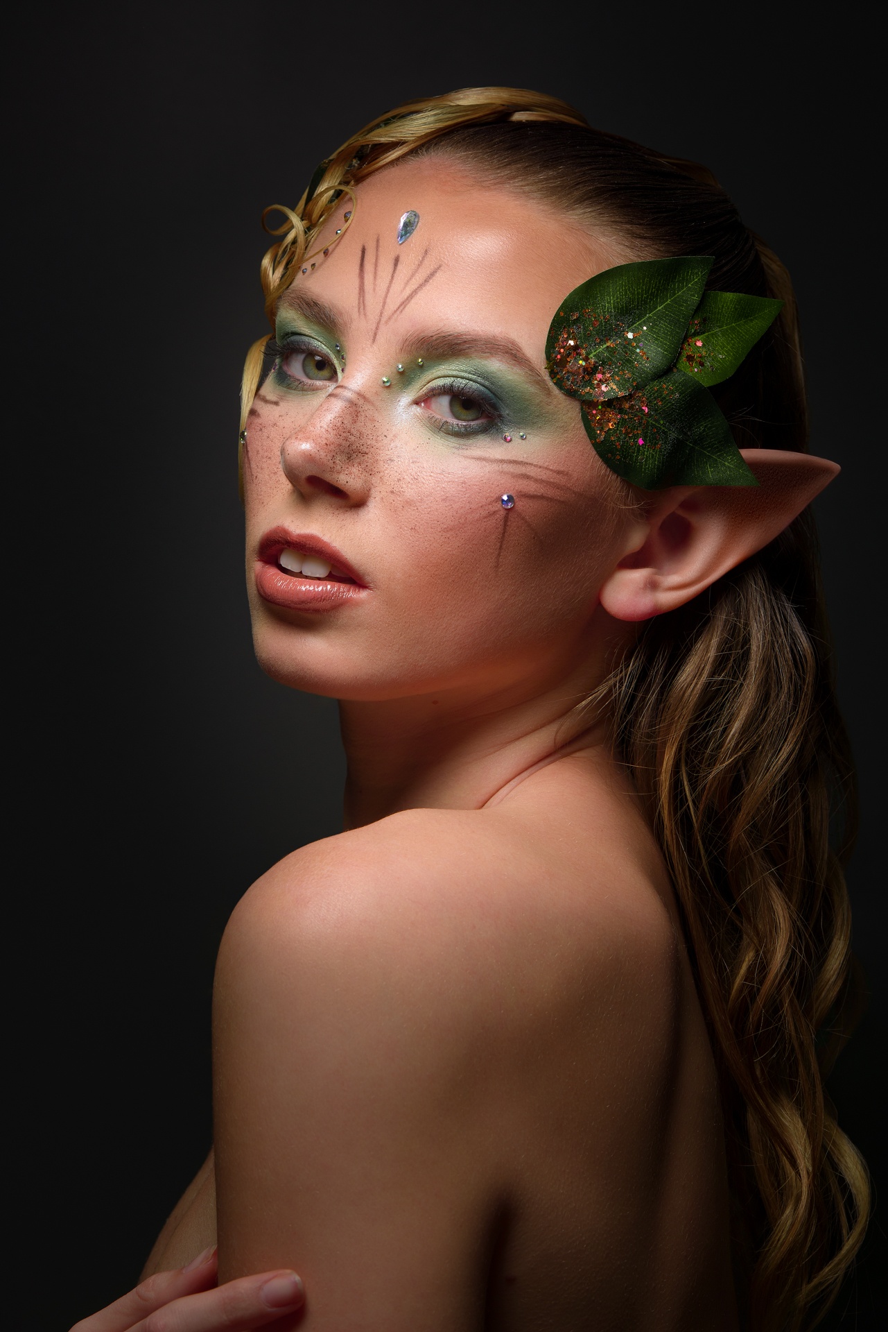 Photo closeup avec maquillage efle nature en studio coiffure jerome levas Makeup Emilie Vergnier